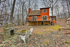 Cozy Bushkill Cabin with Deck Near Shawnee Mountain!